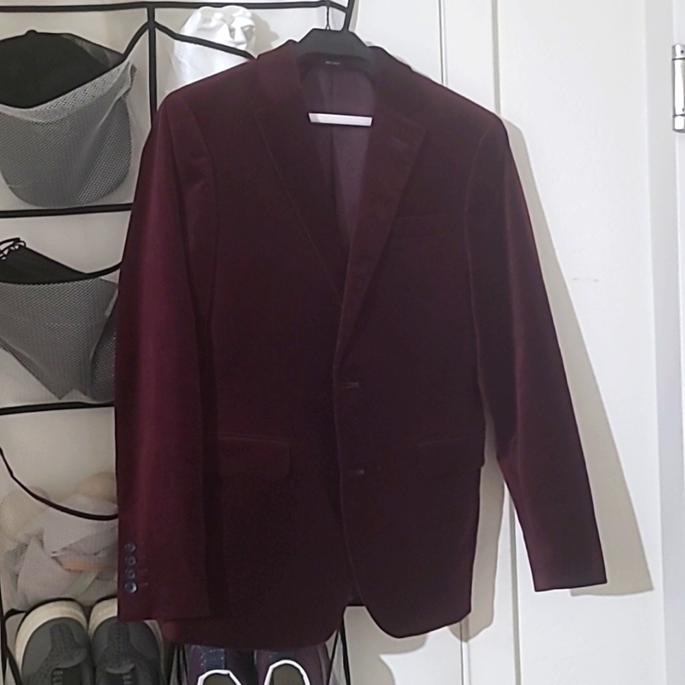 J. Ferrar, 38 chest, Burgundy